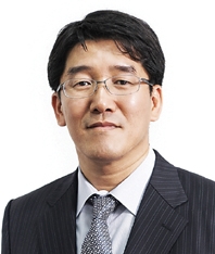 ▲사진: 박춘원 아주캐피탈 사장