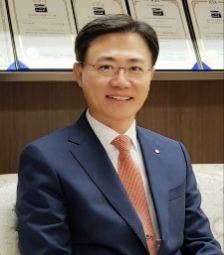 김영표 신한저축은행 대표이사. / 사진 = 신한저축은행