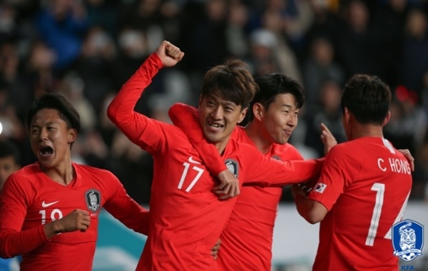 유일한 득점 올린 이청용 (사진: 대한 축구협회 공식 홈페이지)