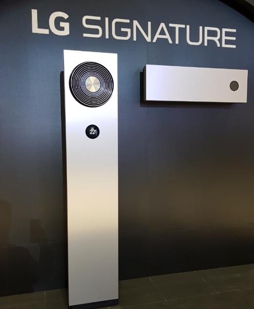 △LG 시그니처 에어컨의 스탠드, 벽걸이형 제품의 모습/사진=오승혁 기자