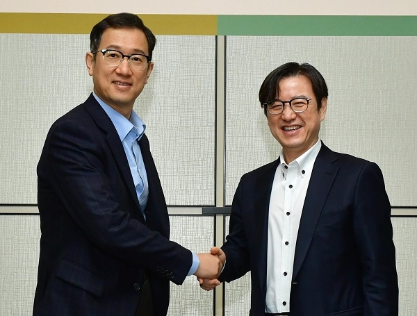 서정식 현대·기아차 ICT본부장(왼쪽)과 이성열 SAP 코리아 대표. (사진=현대차)