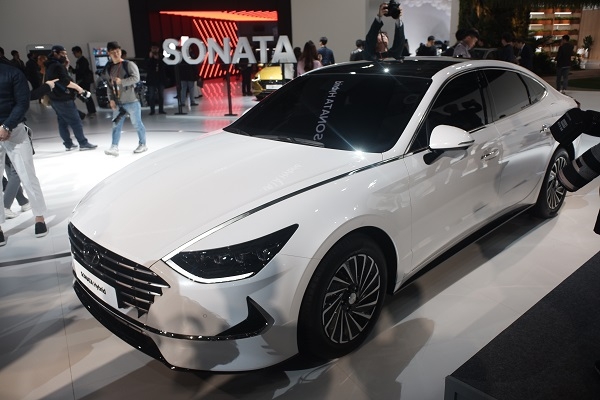신형 쏘나타 하이브리드.