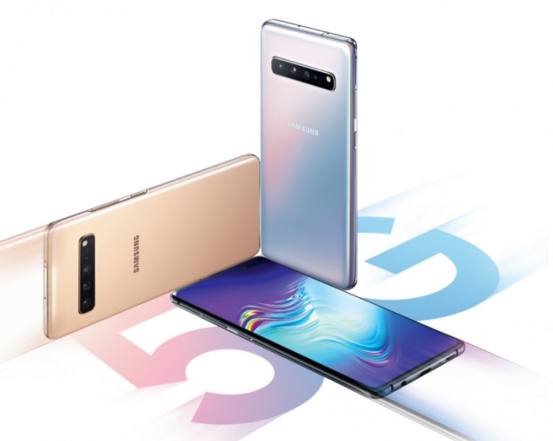 △삼성전자 최초 5G 스마트폰 갤럭시 S10 5G 모델의 3종 모습/사진=삼성전자