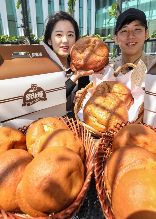 현대百, “얼굴만 한 대왕 모카빵 어떠세요?”