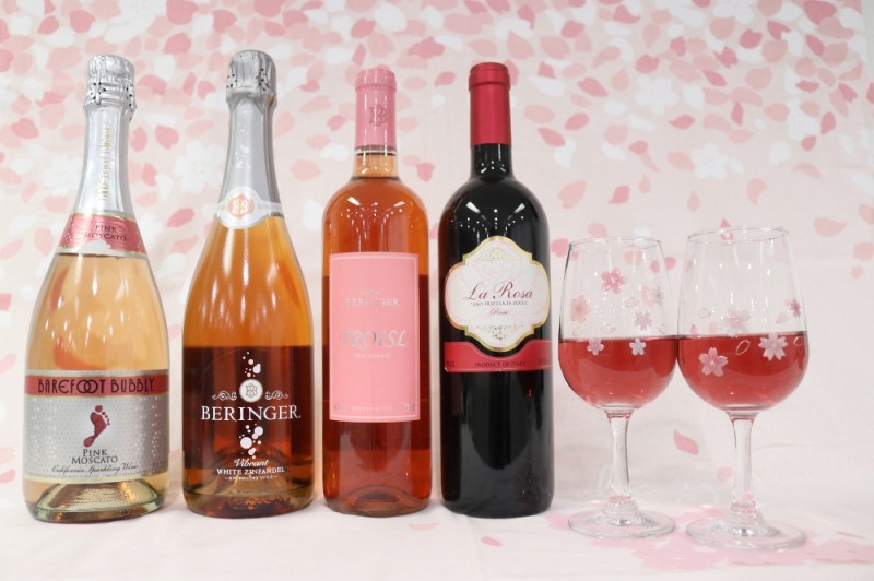 롯데주류 "벚꽃놀이 위한 10도 내외 와인 추천"