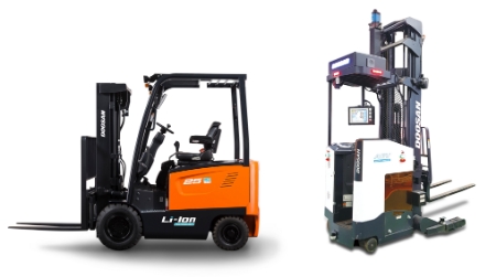 16일부터 19일까지 경기도 일산 킨텍스에서 열리는 ‘KOREA MAT 2019’에서 전시될 (주)두산의 리튬이온 배터리 지게차(왼쪽, 모델명 : B25S-7 리튬이온)와 무인 지게차(모델명 : BR20SP AGV). (자료=(주)두산)