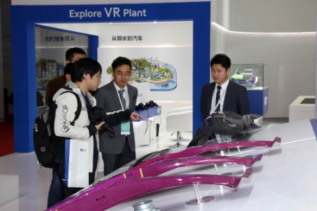 지난 16일부터 중국 상하이에서 열리고 있는 ‘2019상하이모터쇼’에 현대제철이 참여해 현대제철이 론칭한 자동차 전문브랜드 ‘H-SOLUTION’과 고장력강·핫스탬핑 등 자동차용 소재를 관람객들에게 소개하고 있다. (사진=현대제철)