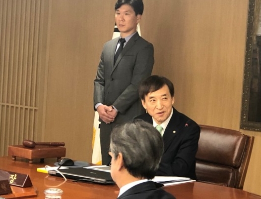 사진=한아란 기자, 18일 금통위 회의 시작전 이주열 총재의 모습