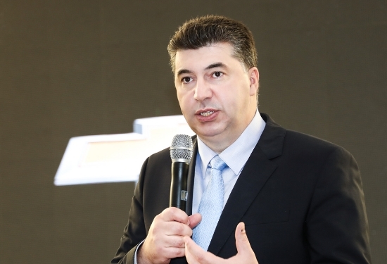 카허 카젬 한국지엠 대표, '월 30대' 말리부 디젤 살리기 나서