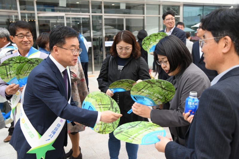 경기농협, 여름휴가 농촌에서 보내기 가두캠페인 전개
