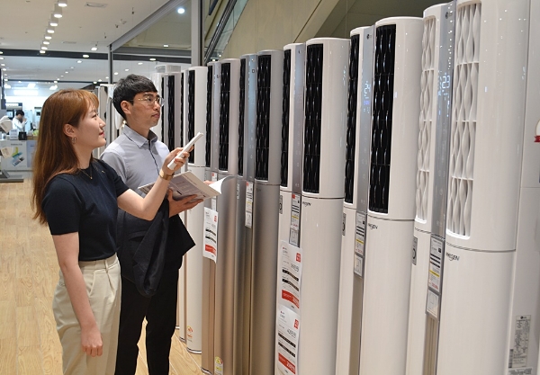 전자랜드는 이달 초 에어컨 매출이 전년 동기 대비 138% 증가했다고 밝혔다. 사진=전자랜드.