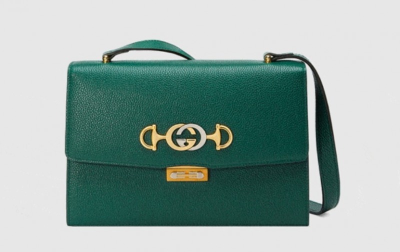 △구찌 공식 온라인 쇼핑몰 속 스몰 숄더백의 모습/사진=오승혁 기자(웹페이지 자료 편집)