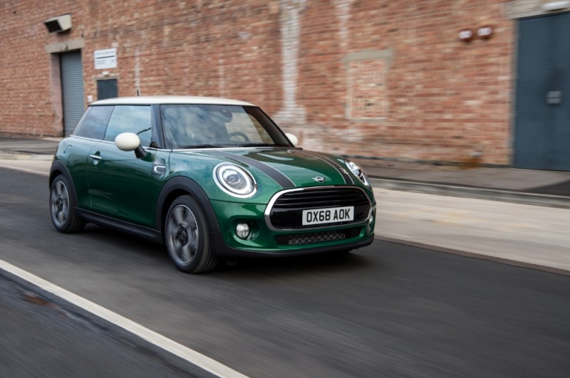 미니, 레이싱 정체성 담은 '60주년' 한정판 모델 출시