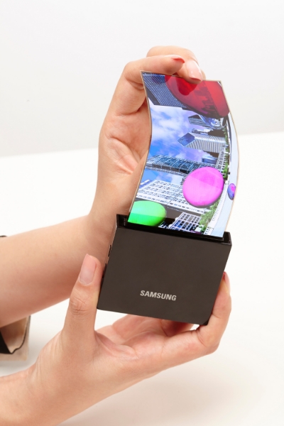 △삼성디스플레이의 플렉서블 OLED 패널의 모습/사진=오승혁 기자(자료 편집)