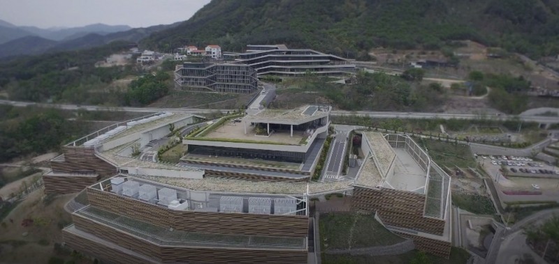 △네이버의 데이터 센터 각의 모습/사진=오승혁 기자(자료 편집)