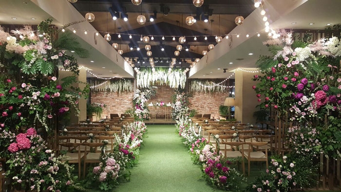 가든 하우스웨딩 컨셉으로 리뉴얼된 뮤즈홀 전경