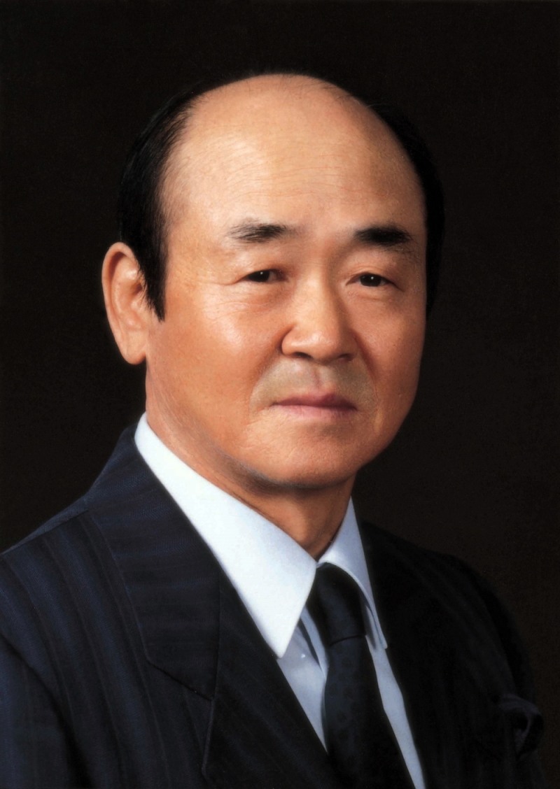 윤덕병 한국야쿠르트 회장. /사진제공=한국야쿠르트