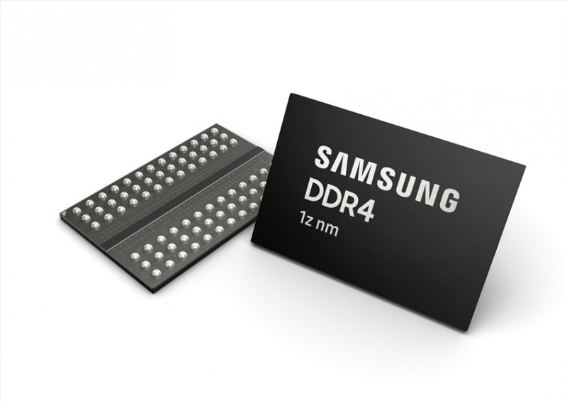 △2019년 3월 삼성전자가 세계 최초로 개발한 3세대 10나노급(1z) 8Gb DDR4 D램/사진=오승혁 기자(자료 편집)