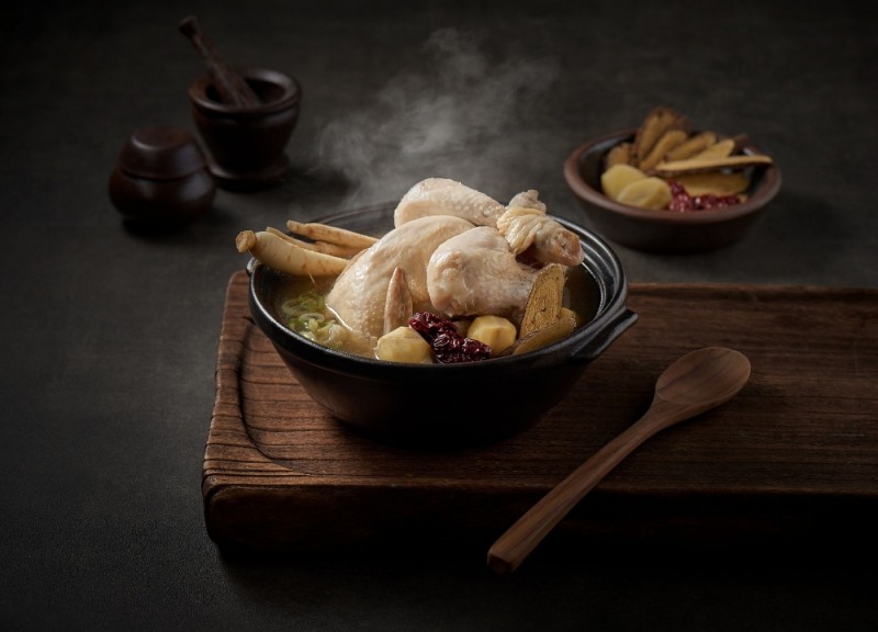 '간편식 삼계탕' 잘 나가네...롯데마트, 중복 겨냥 '보양식 기획전'