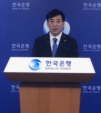 ▲이주열 한국은행 총재가 18일 서울 중구 한은 본부에서 금융통화위원회 본회의 직후 열린 기자간담회에서 기준금리 인하배경을 설명하고 있다./사진=한국금융신문
