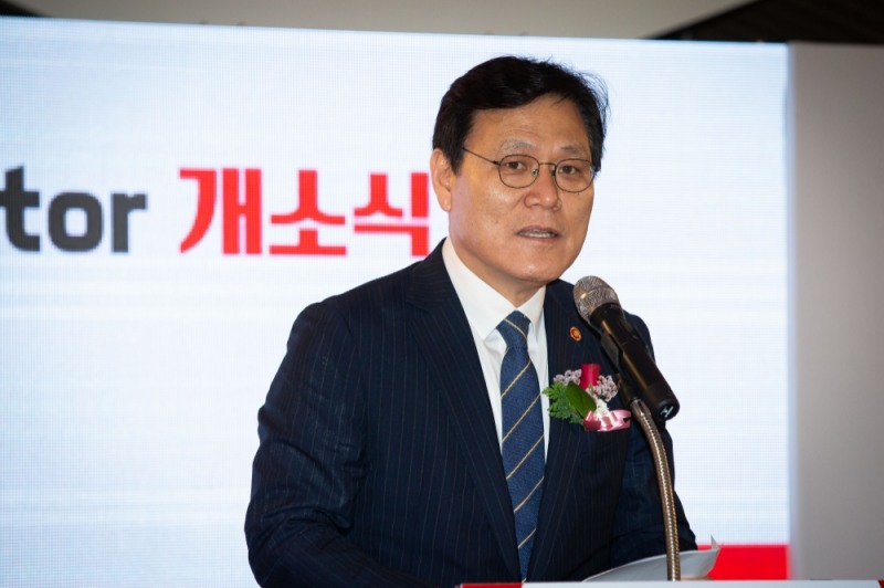 최종구 금융위원장은 26일 부산광역시 부산진구 쥬디스태화에서 열린 'BNK부산은행 SUM 인큐베이터' 개소식에 참석해 축사했다. / 사진= 금융위원회