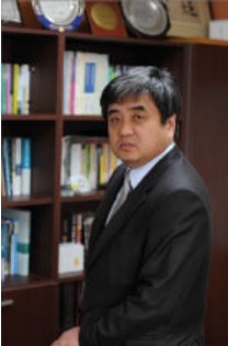 △한상혁 방송통신위원회 위원장 후보의 모습/사진=오승혁 기자(법무법인 정세 대표변호사 소개 페이지 속)