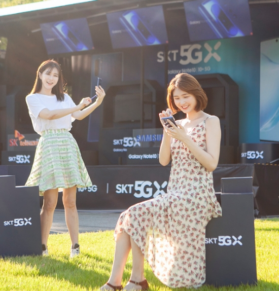 ▲ SKT의 ‘노트10 체험 트레일러’가 전국 주요 5GX 클러스터 도시를 방문한다. /사진=SKT