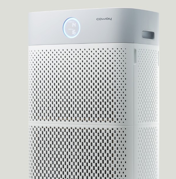 △웅진코웨이의 대용량 공기청정기 중 콰트로파워 기기의 모습/사진=오승혁 기자(자료 편집)