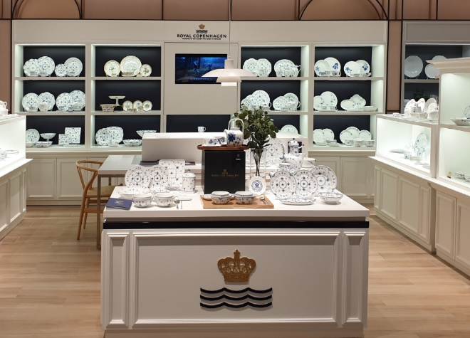 한국로얄코펜하겐은 신세계백화점 광주점에 신규 매장을 오픈했다. /사진=한국로얄코펜하겐.