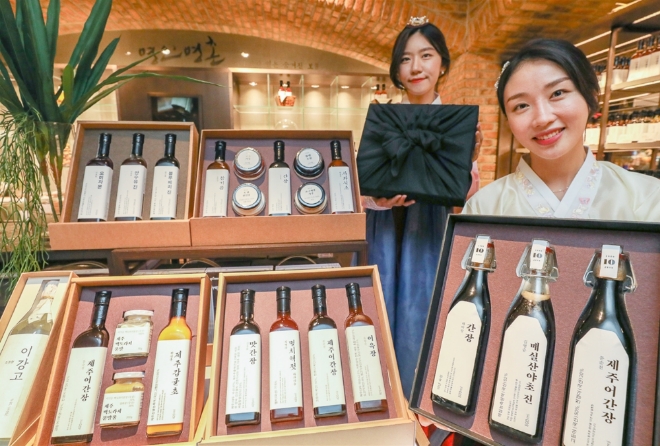 현대백화점은 기업 고객 선호도가 가장 높은 10만원대 명절 선물세트를 대거 선보인다. /사진=현대백화점그룹.