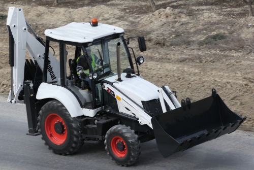 ▲ 백호로더 B900 모델. /사진=두산밥캣