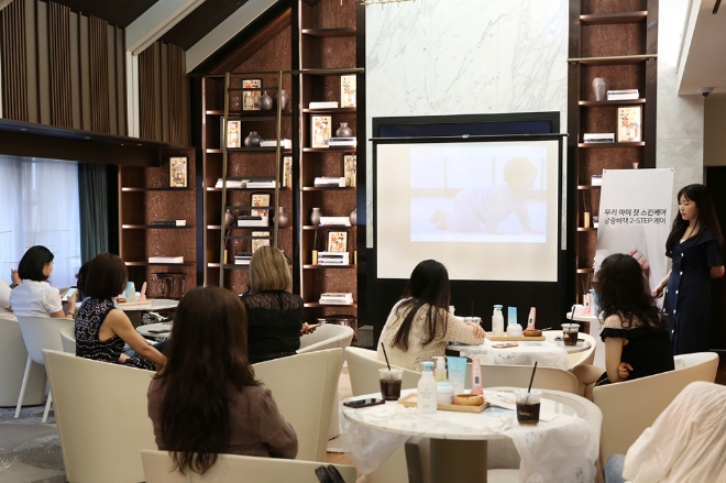 롯데면세점은 국내 중소중견 화장품 브랜드들과 함께 내국인 VIP 고객 초청 행사를 진행했다. /사진=롯데면세점.