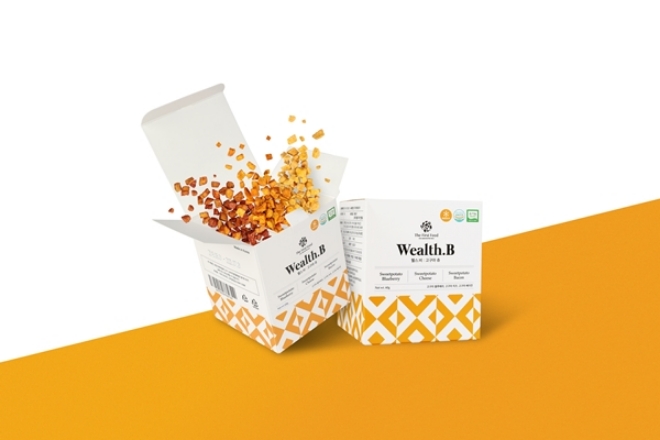 더퍼스트피드의 강아지사료 브랜드 웰스비가 애견간식 ‘유기농 고구마츄’를 출시했다. /사진=더퍼스트피드.