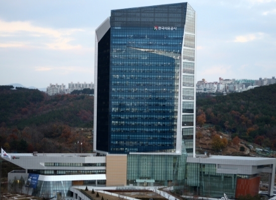 한국석유공사, GS에너지와 UAE 할리바 유전서 생산한 원유 국내 직도입 성공