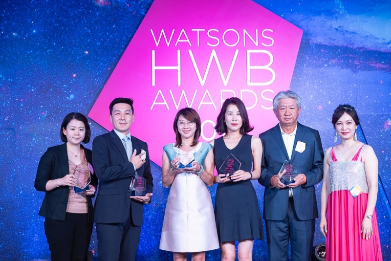 대만 왓슨스 트레이딩 매니저 설리우(Shirley Yu, 맨 우측) 및 미샤 해외영업팀 신보윤 이사(우측부터 세번째). /사진제공=에이블씨엔씨