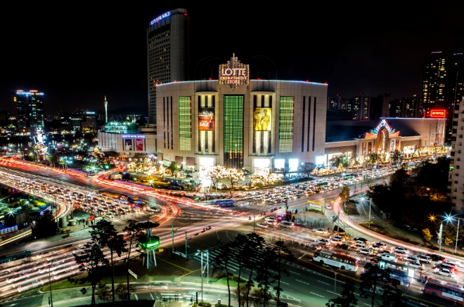 롯데백화점 잠실점은 파트너사 복지를 위한 ‘역귀성’ 이벤트를 진행한다. /사진=롯데쇼핑.