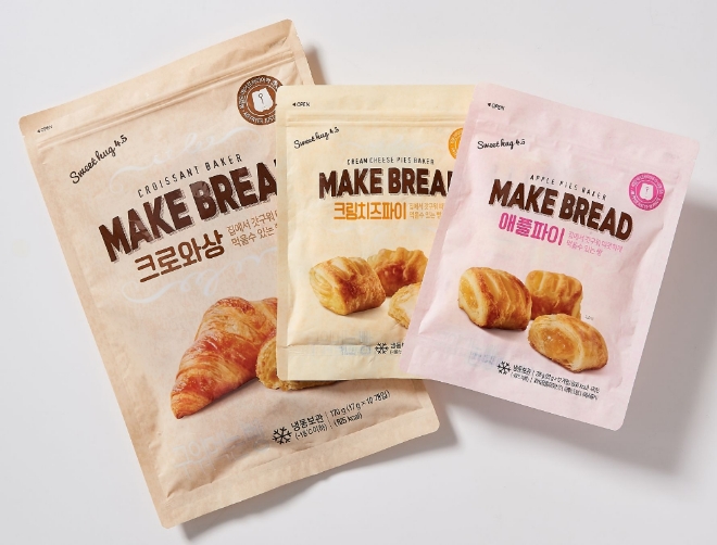 롯데마트는 에어프라이어를 활용한 식품들의 수요가 높다는 것을 감안해 에어프라이어 전용 베이커리 PB상품을 출시해 16일부터 전 점에서 판매한다. /사진=롯데쇼핑.