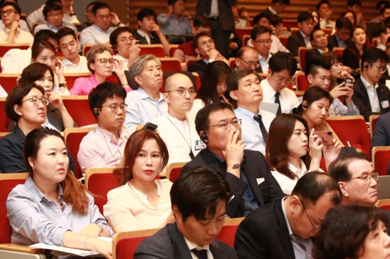 24일 역삼 포스코타워에서 열린 '2019 한국금융투자포럼 : 글로벌 부동산 투자 성공전략'에서 청중들이 강연에  집중하고 있다./사진=한국금융신문