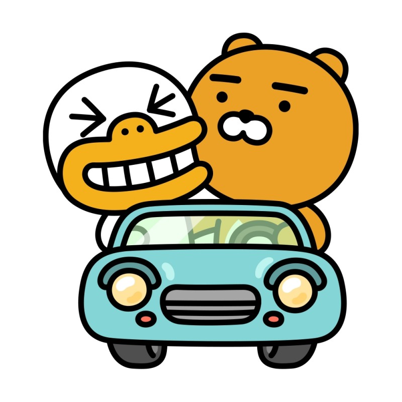 △ 라이언 택시에 탑승한 라이언(오른쪽)과 튜브(왼쪽)의 모습/사진=카카오모빌리티