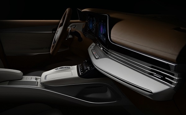 그랜저 페이스리프트, 마름모 얼굴-K7보다 큰 휠베이스...센슈어스 스포티니스 재탄생