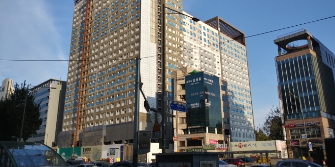 2020년 4월 준공을 앞두고 임차인 모집중인 서교동 역세권 청년주택 근린생활시설 현장. 제공=상가의신