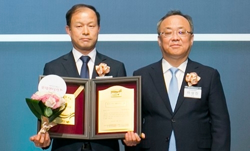 롯데렌탈 이훈기 대표(왼쪽).