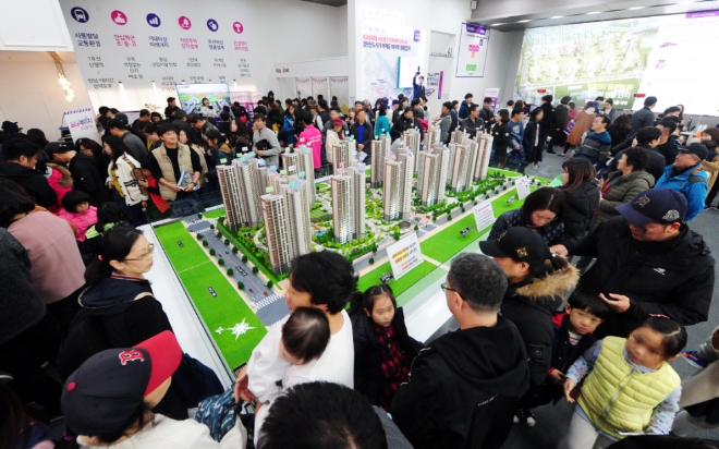 '검단신도시 예미지 트리플에듀' 견본주택에 주말 3일간 2만1000여명이 다녀갔다. /사진=금성백조,