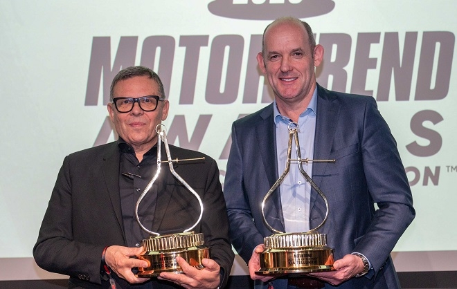 피터 슈라이어 현대차그룹 디자인경영담당 사장(왼쪽)과 마이클 콜 기아차 미국법인 사장.