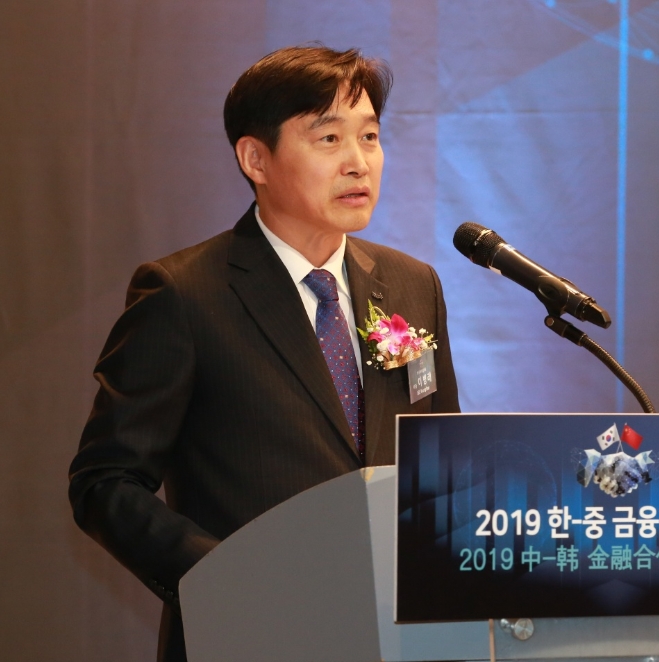 ▲이병래 한국예탁결제원 사장이 21일 부산 웨스틴조선호텔에서 열린 ‘2019 한·중 금융협력 포럼’에서 개회사를 하고 있다./사진=한국예탁결제원