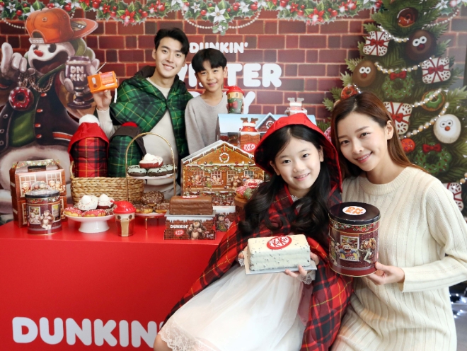 던킨도너츠는 글로벌 초콜릿 브랜드 '킷캣(KITKAT)'과 손잡고 2019 연말 캠페인 ‘윈터 플레이(Winter Play)’를 실시한다. /사진=SPC그룹.
