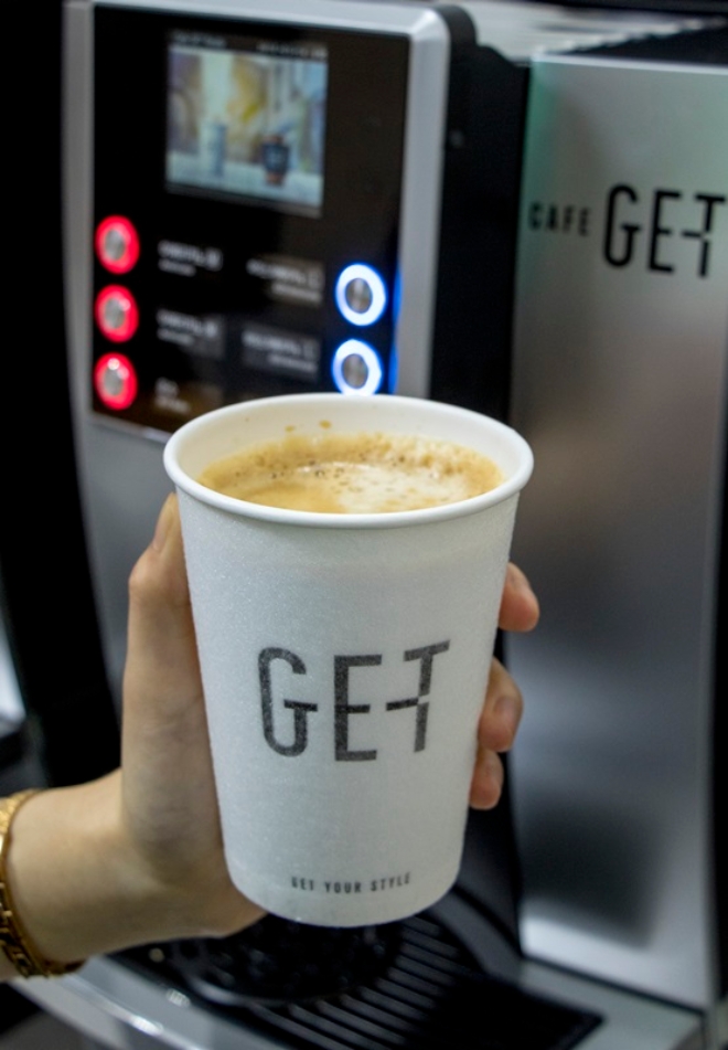 CU는 해태제과와 손 잡고 진행하는 ‘GET 커피 에이스 덤’ 이벤트가 단 3주 만에 100만개가 소진됐다고 28일 밝혔다. /사진=BGF리테일.