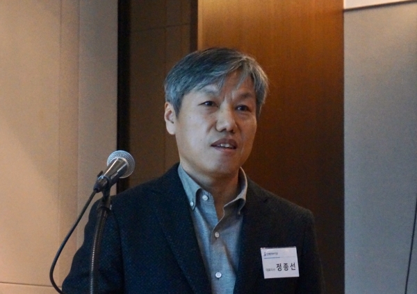 ▲정종선 신테카바이오 대표이사가 29일 여의도에서 기업공개(IPO) 기자간담회를 열고 코스닥 시장 상장에 따른 향후 성장 전략과 비전을 발표하고 있다./ 사진=신테카바이오