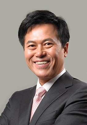 오늘(3일) 발표한 SK그룹 2021년 정기 임원인사에서 부회장으로 승진한 박정호 SK텔레콤·하이닉스 신임 부회장.