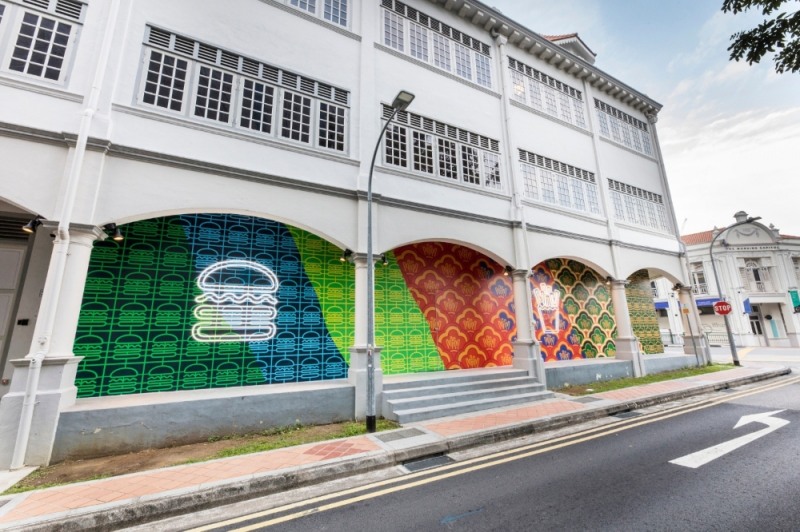 SPC그룹이 지난 3일 내년 1분기 개점 예정인 ‘쉐이크쉑’ 싱가포르 2호점 호딩을 설치했다. /사진제공=SPC